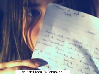 Poze cu voi !! - h3h3...nu va zic ce scrie pe foaia aia =D - Chat