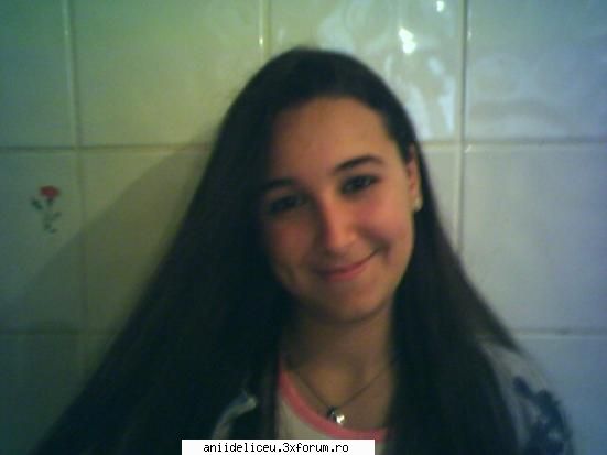 Prezentare - hello!!!!!!!!!!!!! eu sunt Gaby, am 16 ani si - Chat