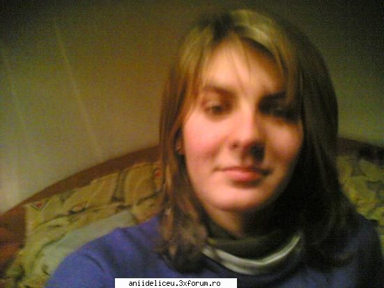 Prezentare - hello!sunt mimi a.k.a pisycuza..am aproape 16 - Chat
